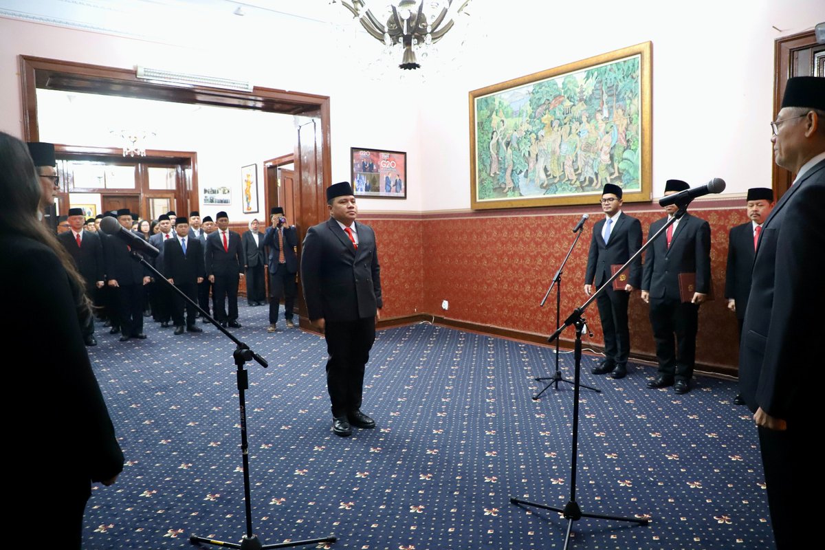 KBRI MOSKOW (@kbrimoskow) on Twitter photo KBRI Moskow gelar upacara peringatan Hari Pahlawan pada senin 11.11.2024
<a href="/Kemlu_RI/">MoFA Indonesia</a>
#indonesiainrussia
#haripahlawan2024 KBRI Moskow gelar upacara peringatan Hari Pahlawan pada senin 11.11.2024
<a href="/Kemlu_RI/">MoFA Indonesia</a>
#indonesiainrussia
#haripahlawan2024