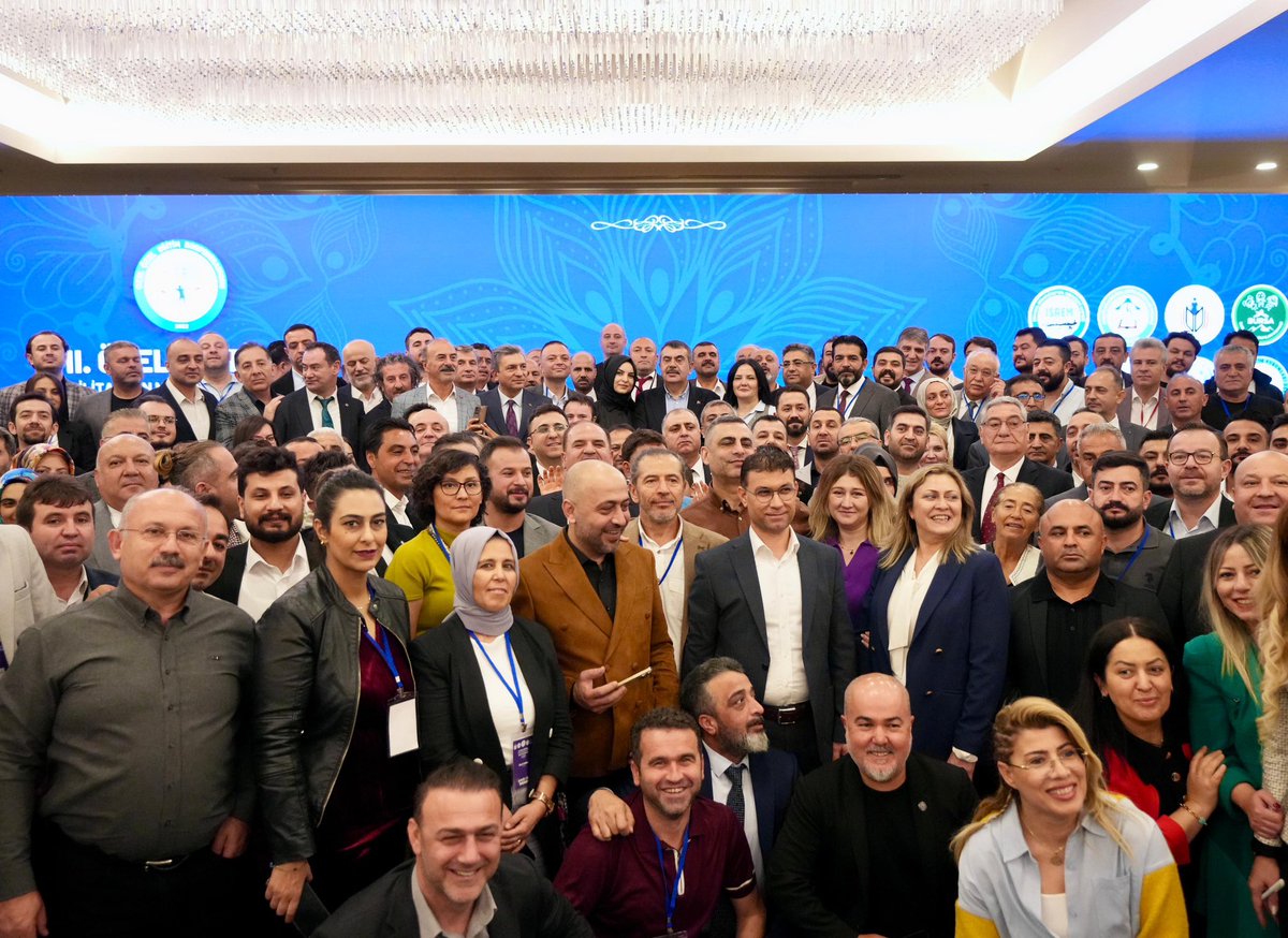 tcmeb's tweet photo. “VII. Özel Eğitimde Rehabilitasyon Merkezlerinin Rolü ve Eğitim Niteliklerinin Artırılması Türkiye Buluşmaları” Antalya’da Yapıldı

Bakan @Yusuf__Tekin, toplantıda yaptığı konuşmada özel eğitim alanında uluslararası raporlarda da övgüyle bahsedilecek düzeyde güzel şeyler yaptıklarını ve yapmaya devam edeceklerini söyledi.

👉🏻 https://t.co/7E0ayOJEdo