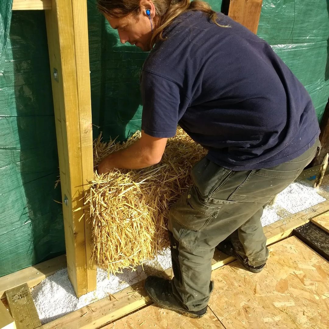 Straw Building UK tweet media