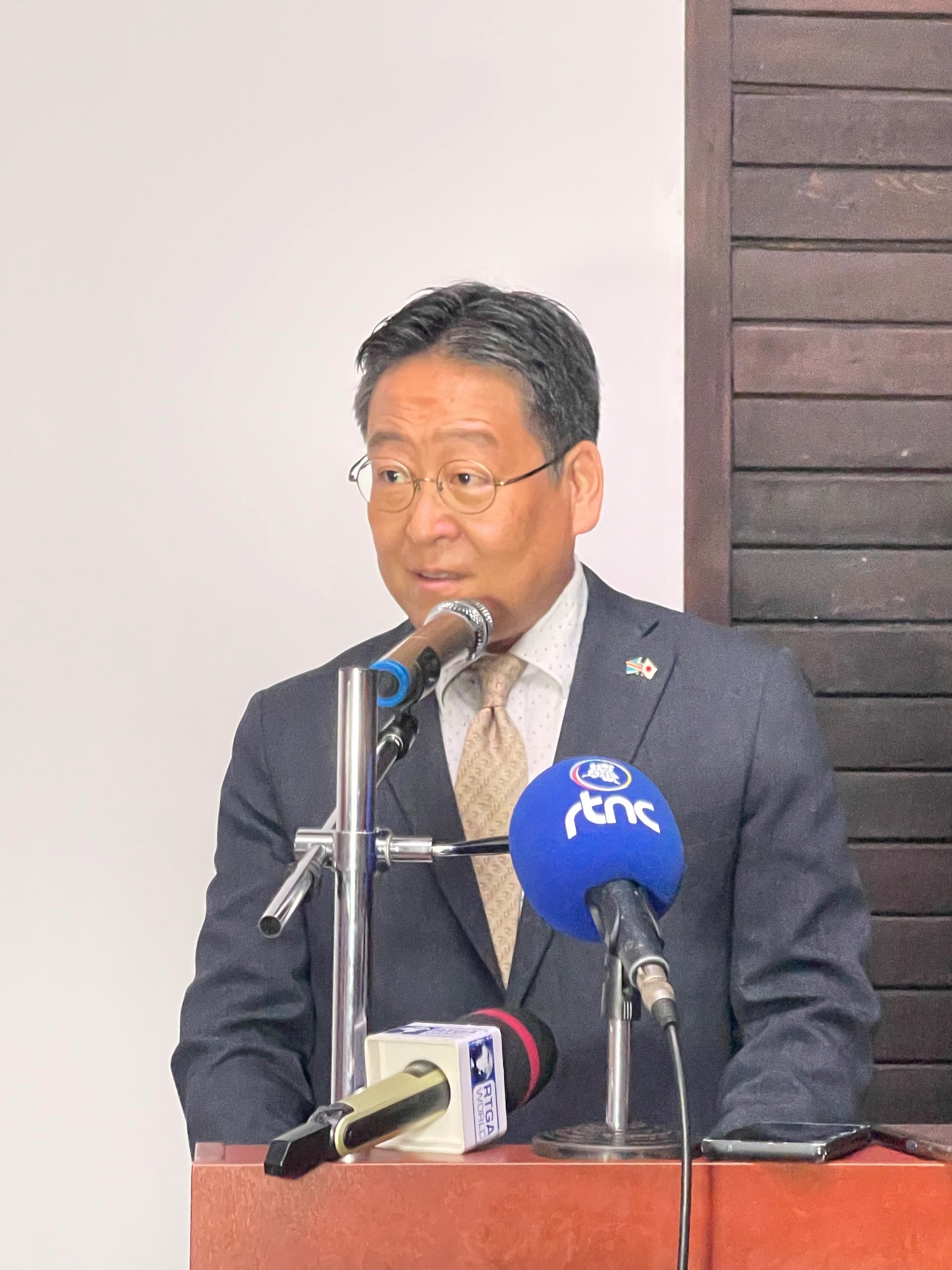 激安超特価 最大80%オフ  Japon en X / (@Japon_RDCongo) 在コンゴ(民)日本大使館 DRCongo ビカクシダ