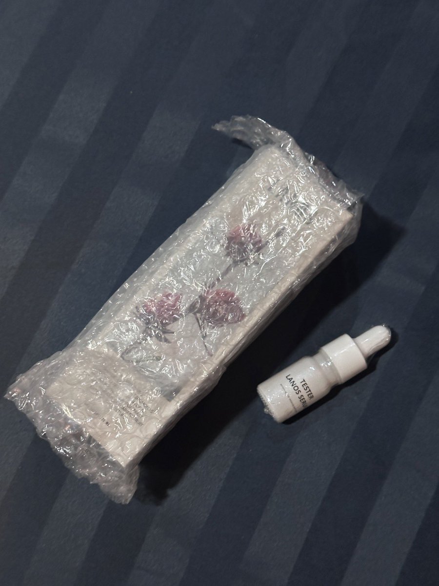 thisnightiscool's tweet image. WTS‼️ 

น้ำตบลานอส Lanos+tester เซรั่ม
(เป็น set นะคะ)

100% พึ่งแกะพัสดุยังไม่เคยใช้

🏷️ 300 รวมส่ง 

#น้ำตบLanos #Lanos #ส่งต่อ #ส่งต่อสกินแคร์