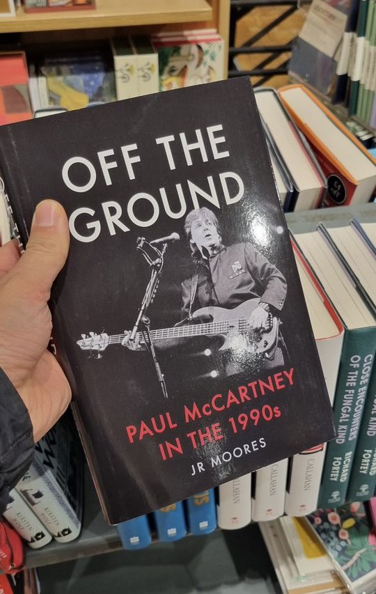 spinal_bap's tweet photo. These beauties are starting to make their way into the wild and people’s homes. Exciting!! #OffTheGround #PaulMcCartney #90s #musicbooks #beatlesbooks 📚 https://t.co/Vcz32HoI06