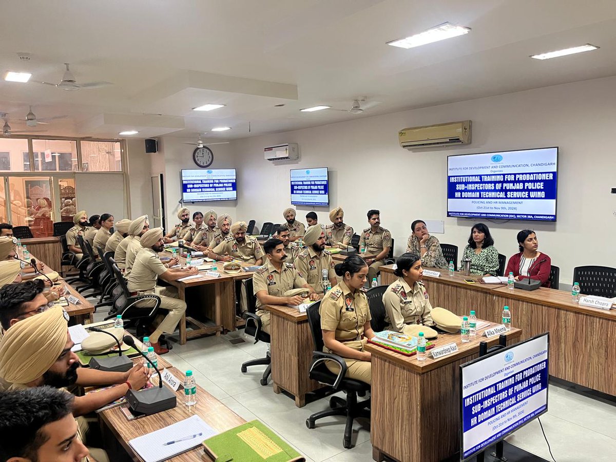 IDCIndia_Chd's tweet photo. 3-Week Training Programme of the Probationer Sub-Inspectors recruited in the Technical and Support Services (TSS) Cadre of Punjab Police (21st Oct 2024 – 8th Nov 2024)

8th November 2024: A session on Disaster Management and Role of Police was taken by Mr. Narendra Singh. https://t.co/mOT90wHA7R