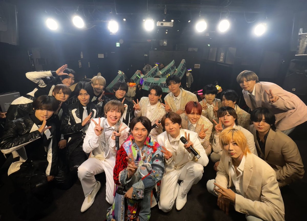 2024.11.11

WARAJI LIVE vol.4
ありがとうございました！

初めて対バンに出演させていただけて色んな演者さんたちみて凄く刺激受けた🦎
もっともっと上手になりたい🔥