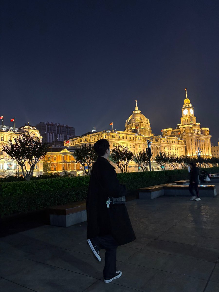 [#웨인] 

이번 중국 일정도 쏘블리와 함께 너무 행복했어
진심으로 고맙고 사랑해 🐺🩶

#XODIAC #소디엑 #WAIN #웨인