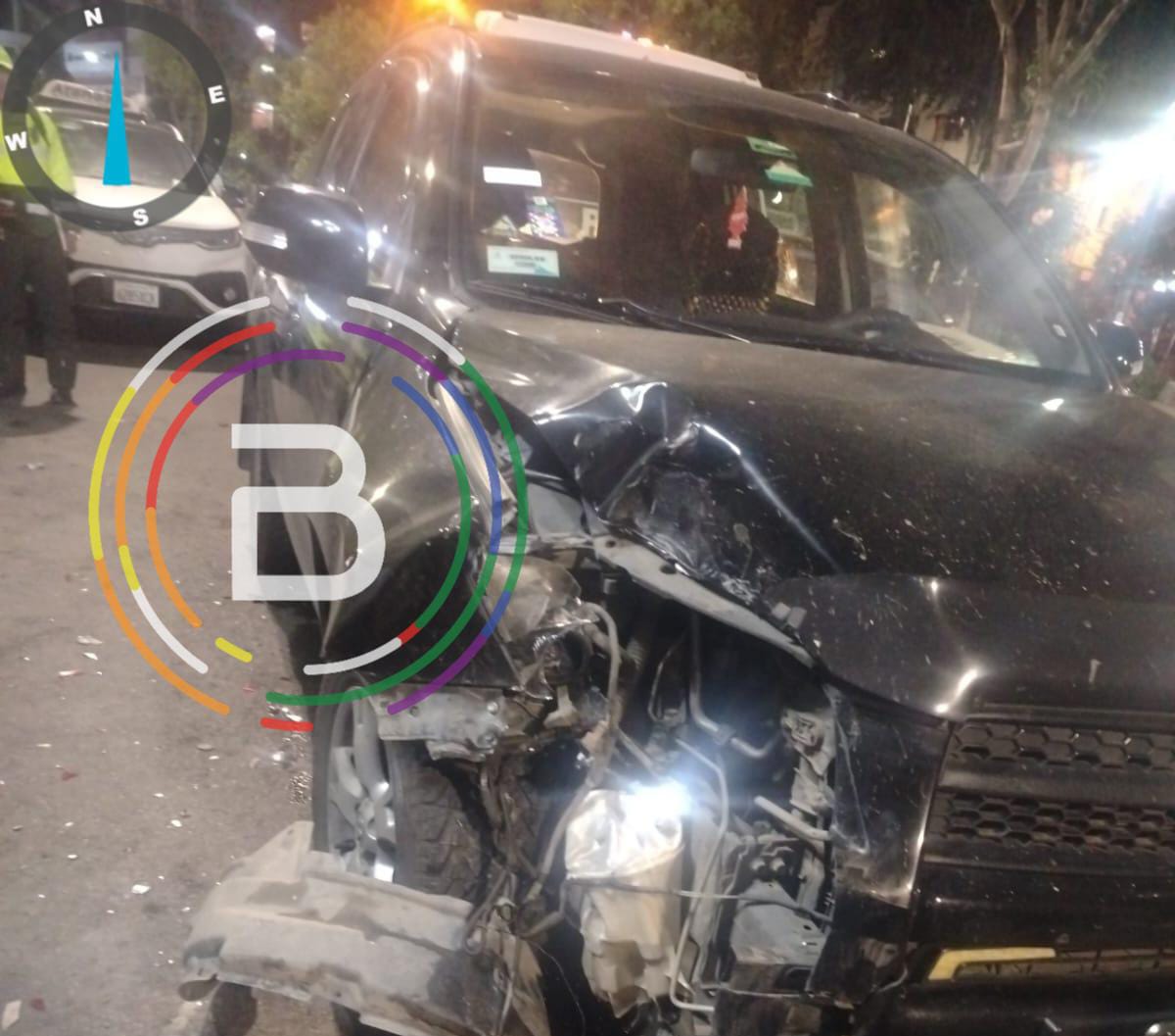 Canal_BoliviaTV's tweet photo. Informe policial revela que el abogado de Evo Morales, Diego Jiménez, estaba en estado de ebriedad cuando provocó un accidente de tránsito la madrugada de este lunes en El Prado paceño. El investigado se encuentra aprehendido.
.
.
#BTVInforma https://t.co/1acH75ytqF
