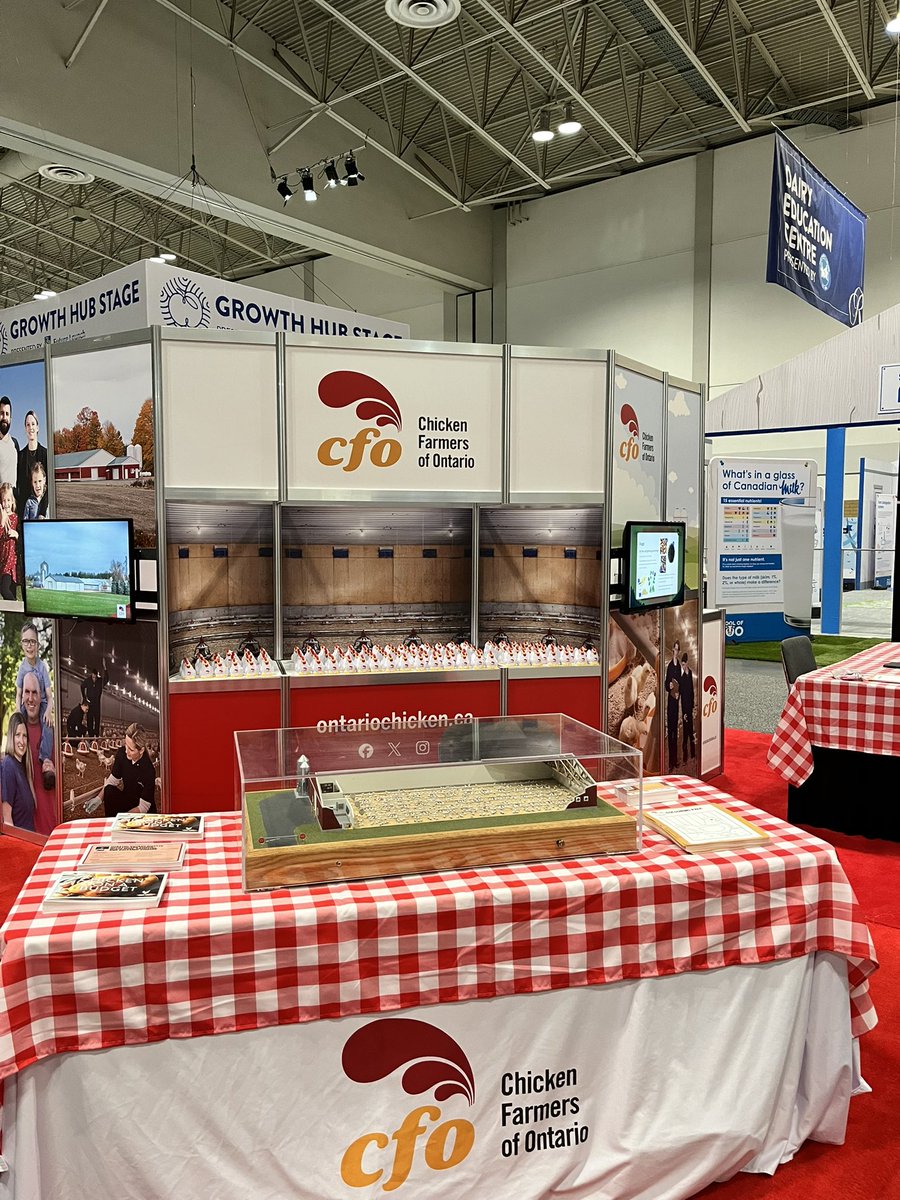 OntarioChicken's tweet photo. #RAWF102 was poultry in motion! Thank you to everyone who stopped by to talk chicken and learn more about how Ontario’s 1,300 family run chicken farms are committed to providing safe, healthy, locally-grown chicken for Ontarians. #Iheartchickenfarmers https://t.co/1unKamzbKj