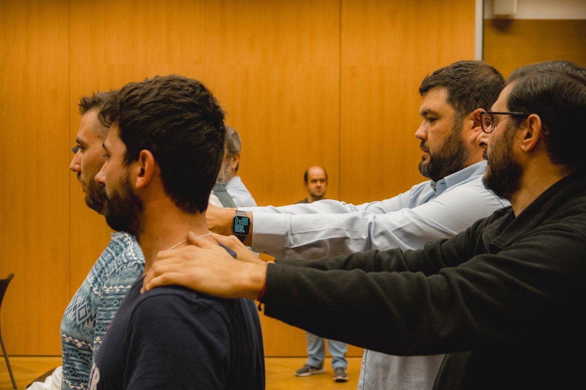 La Hermandad del Santo Encuentro ha celebrado su histórica igualá de costaleros del Nazareno, con gran acogida de jóvenes y ensayos ya programados para el Sábado de Pasión 2025. Un paso clave en la Semana Santa de Toledo, donde será la única hermandad que procesionará a costal.