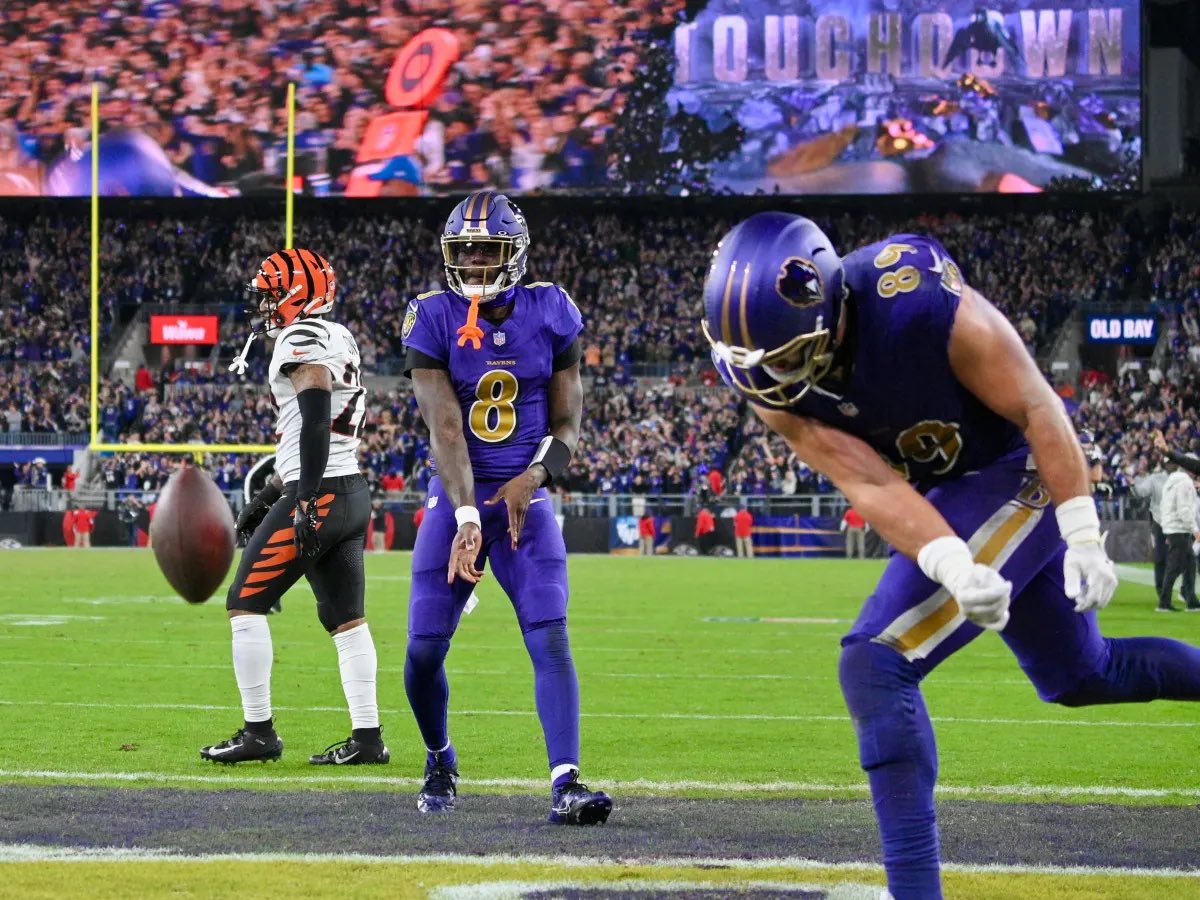 OddsLink's tweet image. #NFL Futures - To Win #AFC

#Chiefs +175
#Ravens +250
#Bills +375
#Steelers +1100
#Texans +1400
#Chargers +1800