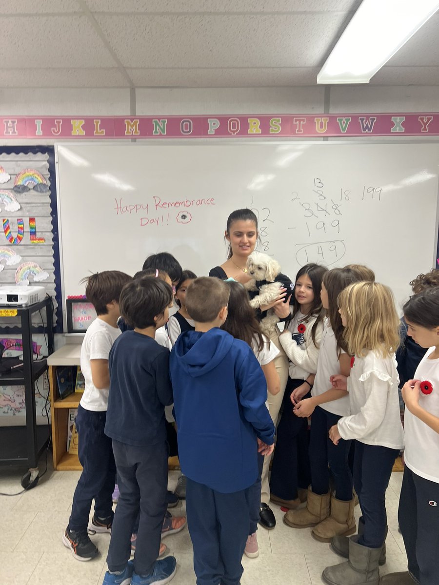 Ms. Halliday 🍎 tweet media