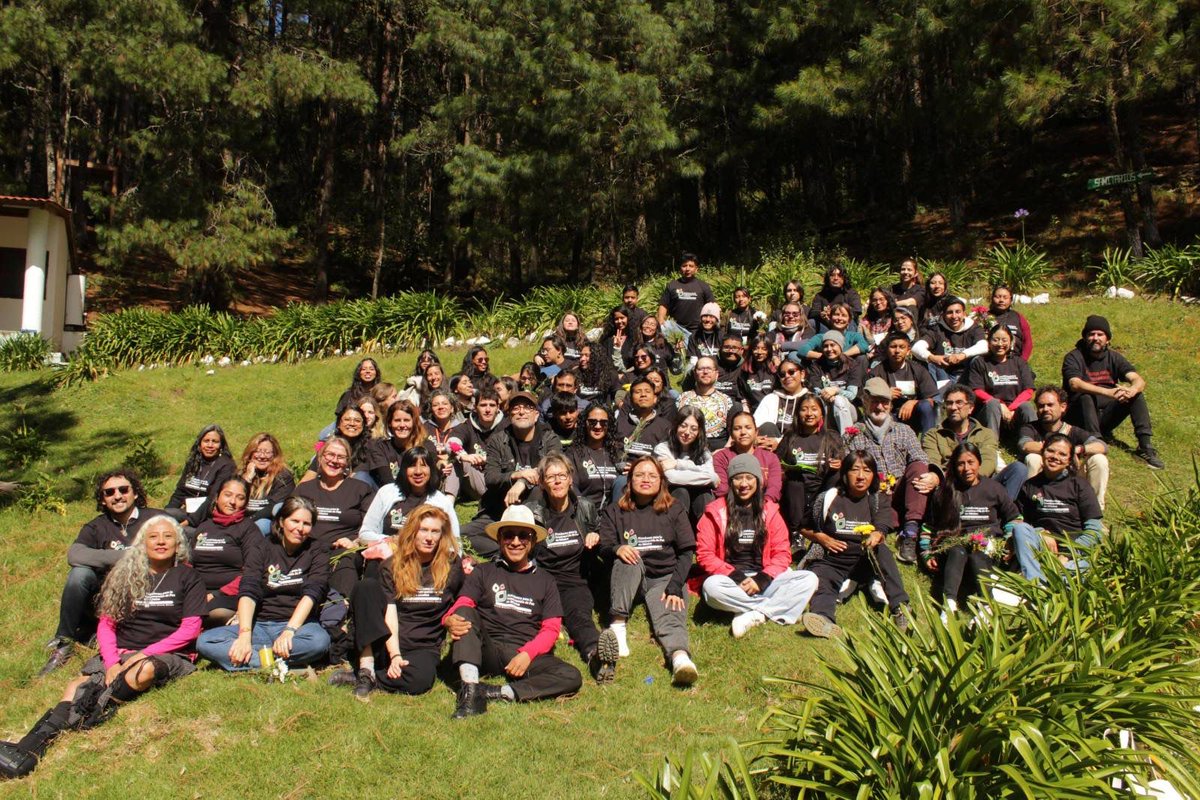 ICIPeace's tweet image. 📍En Oaxaca hemos celebrado el 3r encuentro de la Plataforma para la Construcción de Paz en #Mexico, con un diálogo intergeneracional con #jóvenes del país.

Hemos escuchado sus inquietudes y necesidades. Sus aportaciones son claves para avanzar en la construcción de #paz.