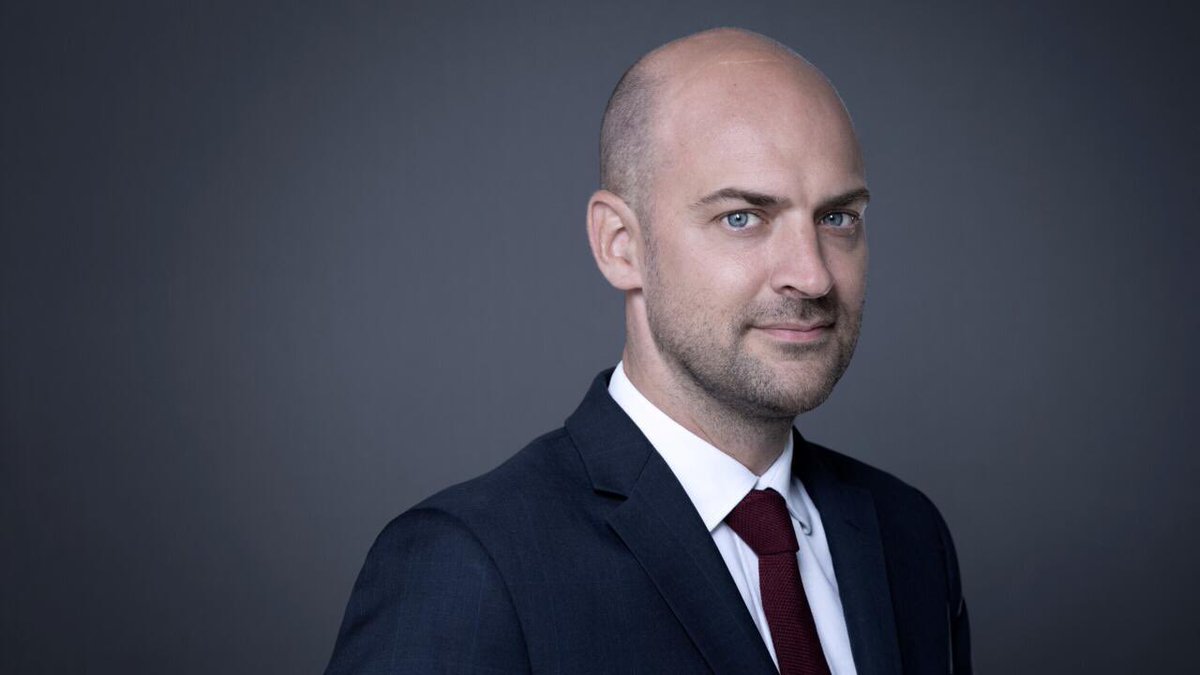 🔴 Demain mardi 12 novembre à 9h00, le ministre de l’Europe et des Affaires étrangères <a href="/jnbarrot/">Jean-Noël Barrot</a> accorde un entretien exclusif sur la situation internationale à <a href="/CarodeCamaret/">Caroline de Camaret</a> <a href="/FRANCE24/">FRANCE 24</a> et <a href="/ArnaudPontusRFI/">Arnaud PONTUS</a> <a href="/RFI/">RFI</a>, alors que se tient la 7ème édition du <a href="/ParisPeaceForum/">Paris Peace Forum</a>