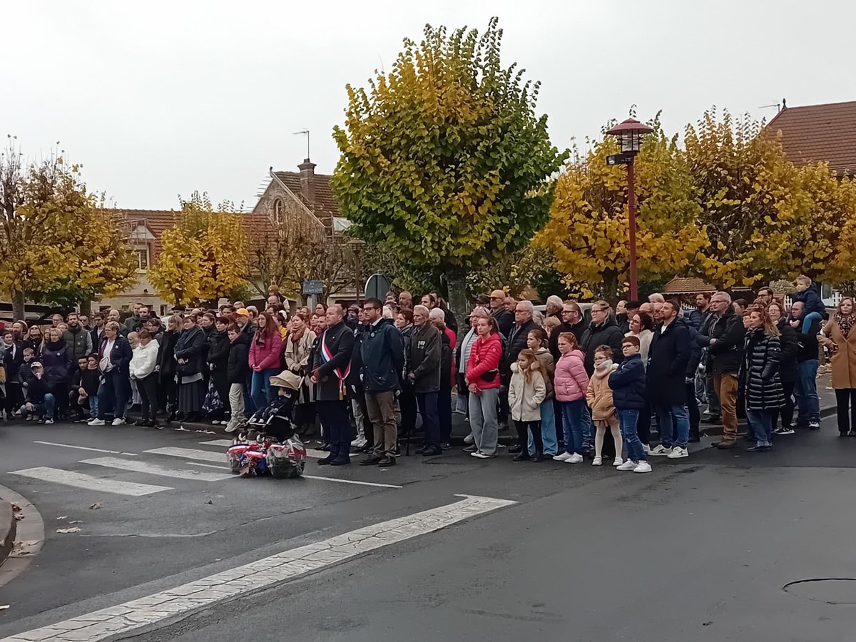 PaulMgt's tweet photo. #11novembre
Nos villes et nos villages se souviennent 🇫🇷
#aguilcourt #orainville #condesursuippe #villeneuvesuraisne #Corbeny #sissonne
#lapatriereconnaissante
#champagnepicarde #chemindesdames
#cantondevilleneuvesuraisne #Aisne #hautsdefrance #devoirdememoire https://t.co/BwsSkNEE1N