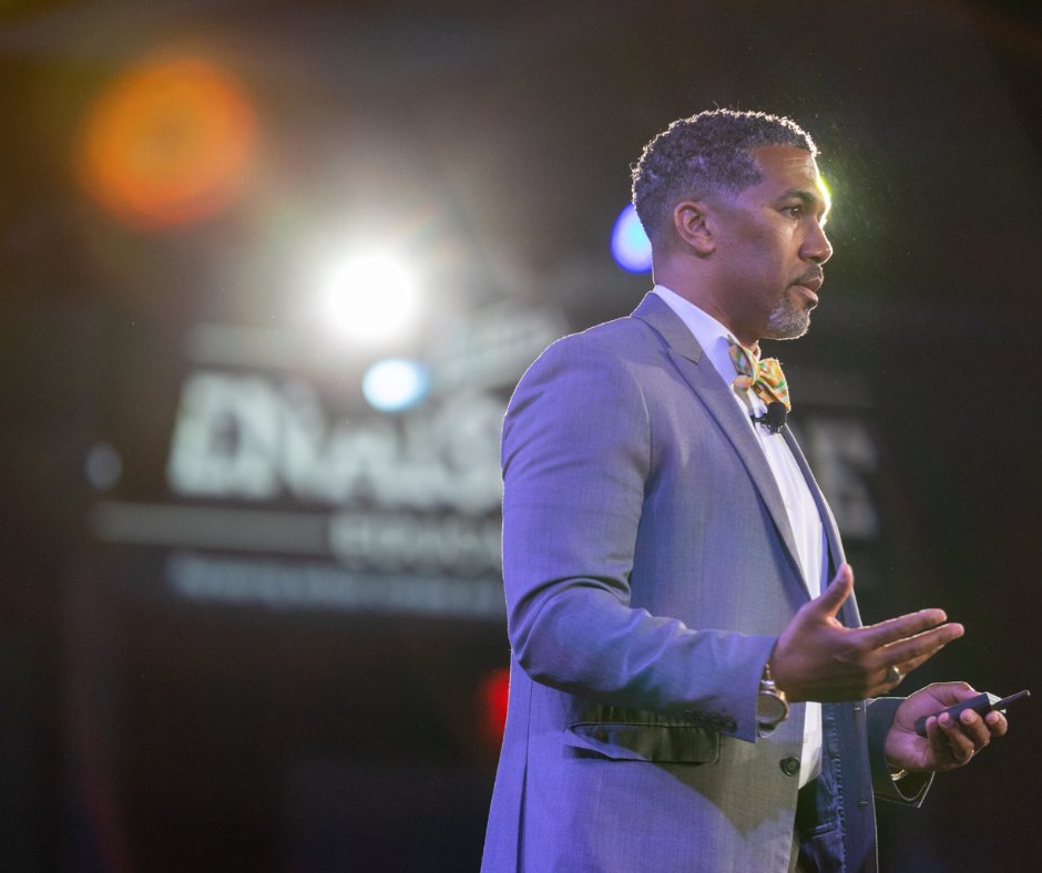 J_Renaissance's tweet image. Dwight Carter 🤝 bowties

Read our latest interview featuring Hall of Famer Dwight Carter and his philosophy on leading and engaging Staffulty. 

Read more here ⬇️
bit.ly/4fwu1Sa