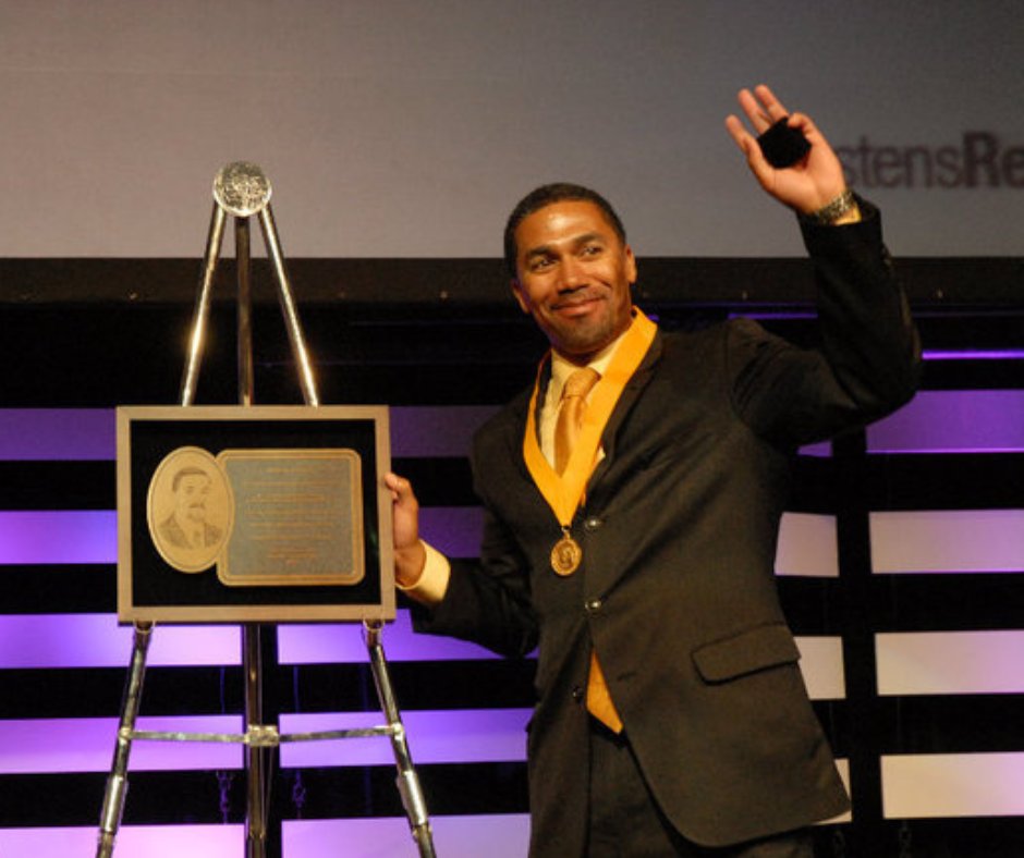 J_Renaissance's tweet image. Dwight Carter 🤝 bowties

Read our latest interview featuring Hall of Famer Dwight Carter and his philosophy on leading and engaging Staffulty. 

Read more here ⬇️
bit.ly/4fwu1Sa