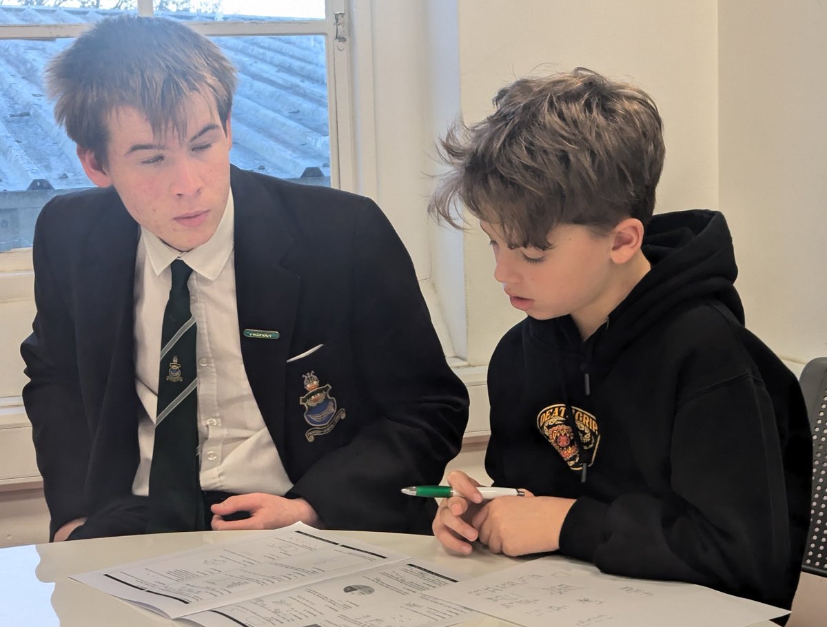 PrimaryScholars@DHSB is back! Our first group of the year visited us tonight and our fabulous <a href="/DHSBoys/">DHSBoys</a> mentors got to work. A warm and supportive atmosphere as always. #primaryscholars