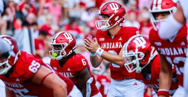 Bucknuts247's tweet photo. JUST IN: #OhioState and #Indiana will meet at 12 p.m. ET on FOX in two weeks.
https://t.co/vruqlOmQAJ https://t.co/gcKQu8KjpP