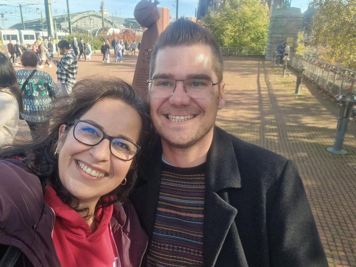 Some of my followers might be aware, that I'm running a small, informal, but dedicated, little charity for kids from #Artsakh since 2020: #Miasin

Two weeks ago, I finally met the co-founder and my partner in that endeavour, <a href="/AnniWehbe/">Anni Maria ( Անի Թունյան ) MIASIN FOR ARTSAKH</a> 😊

And we have some news to share 👇