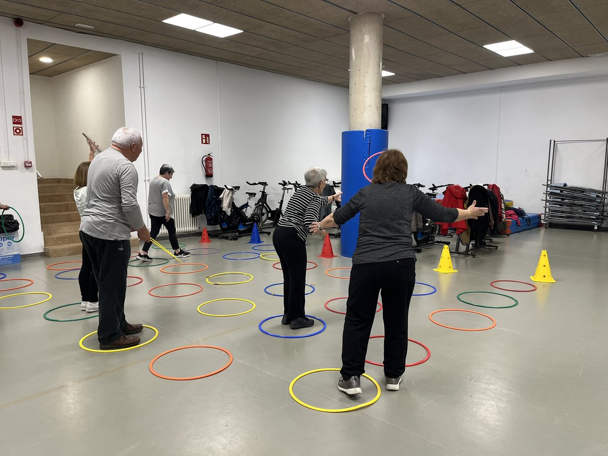 Ja ha començat el nou curs del #ProgramaCAP, un programa d’exercici físic per derivació des del CAP🏥, que ja porta 19 anys funcionant⚙️. Enguany hem recuperat el nombre d’assistents respecte abans de la COVID-19, amb un total de 72!💪🏻