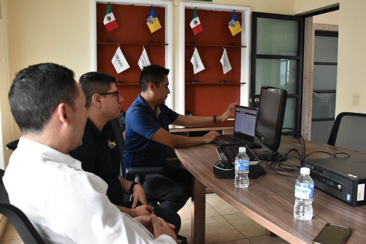 SEAJalisco's tweet image. Personal técnico y del OIC del municipio de Degollado recibe la asesoría sobre el funcionamiento del SiDECLARA SESAJ, plataforma instrumentada para hacer las Declaraciones Patrimoniales y de Intereses de las y los servidores públicos de Jalisco. #SiDECLARA #INTERCONEXIÓN #PDN