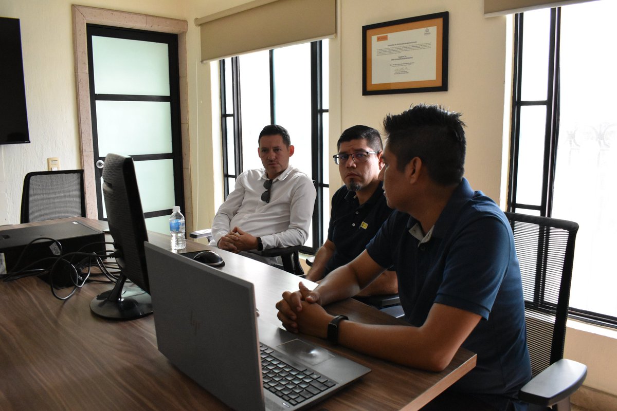 SEAJalisco's tweet image. Personal técnico y del OIC del municipio de Degollado recibe la asesoría sobre el funcionamiento del SiDECLARA SESAJ, plataforma instrumentada para hacer las Declaraciones Patrimoniales y de Intereses de las y los servidores públicos de Jalisco. #SiDECLARA #INTERCONEXIÓN #PDN