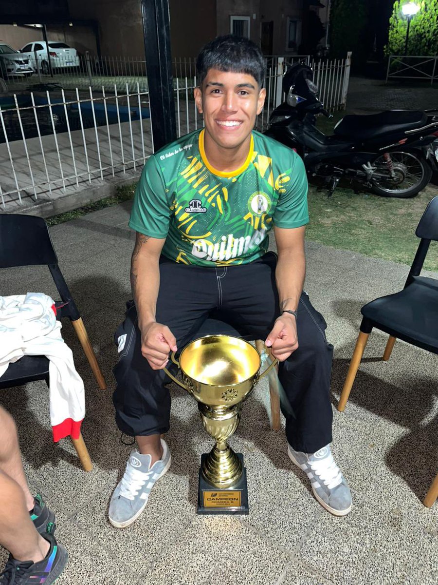 Fabridelprado2's tweet photo. tenias que volver a primera globo mi gran amor💚💛 https://t.co/ZSwoHK4plC