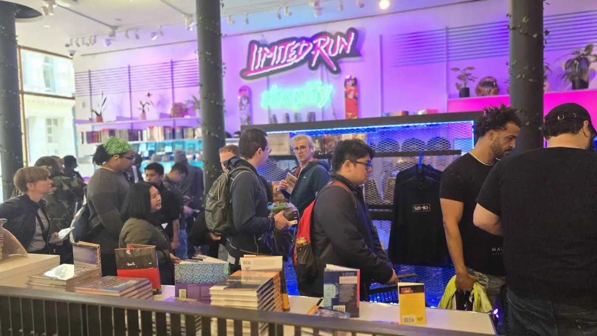 indieexchange's tweet photo. Had a blast last weekend at the @LimitedRunGames pop-up shop out in SoHo! Lots of amazing games, great people and sick retro vibes. 💪

Shoutout to everyone who could pop out for the pop-up including @icjman and our friends @JayMewes &amp; @ThatKevinSmith. https://t.co/7ecsrZdhSF