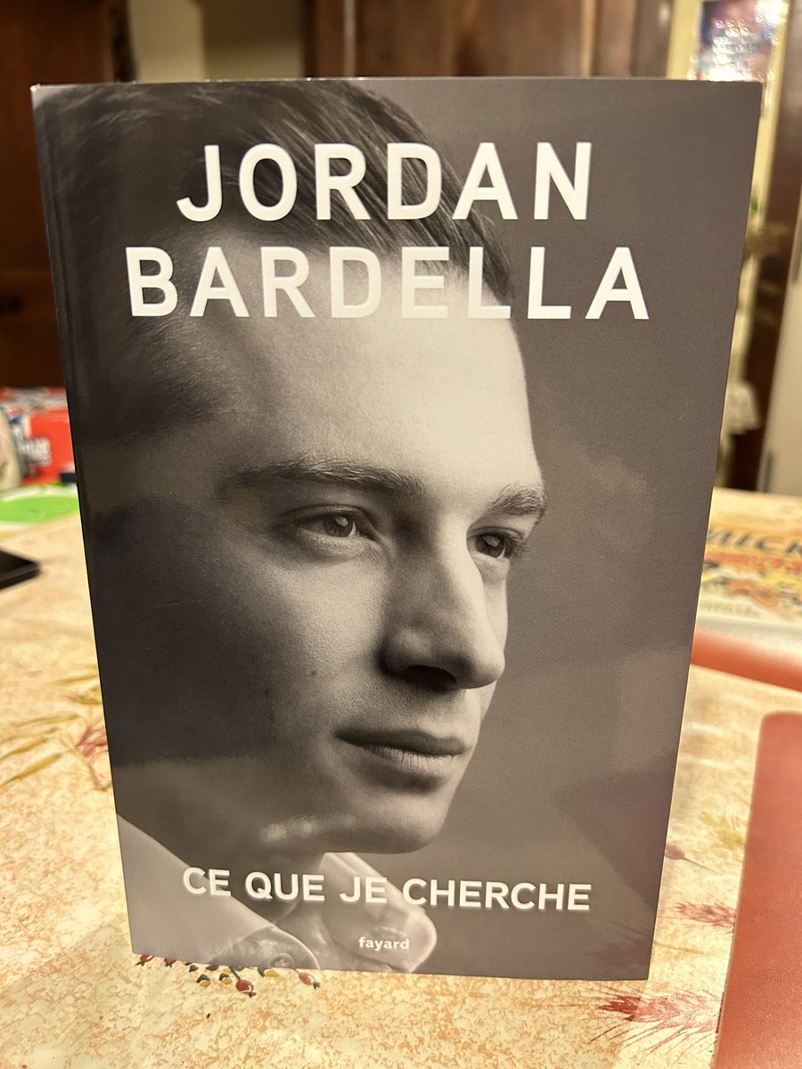 LIEVREManon's tweet photo. Aussitôt Paru Aussitôt Acheté  ! Merci @J_Bardella pour ce bel ouvrage ! Récit d’un homme courageux avec de belles idées pour sauver la France !!!! https://t.co/LGfgPuwvMY