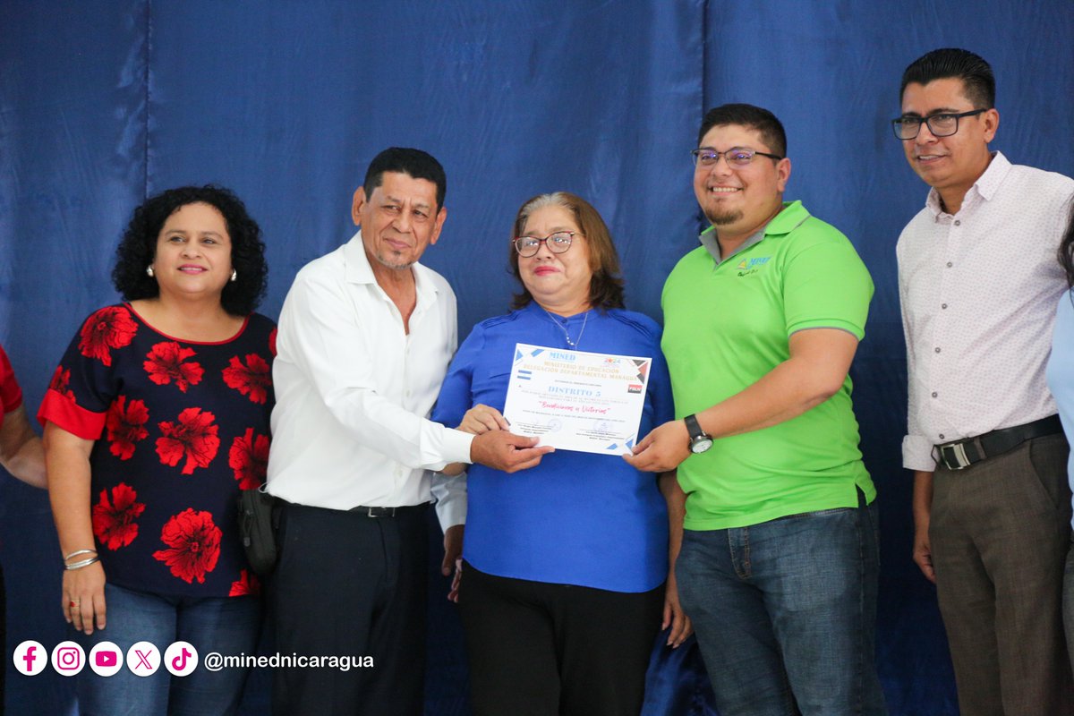 Entrega de reconocimientos a los municipios de San Francisco Libre, El Crucero, Ciudad Sandino, Villa El Carmen, Tipitapa, Mateare y a los distritos de Managua por haber alcanzado el 100% de matrícula para el Ciclo Escolar 2025.

#Nicaragua