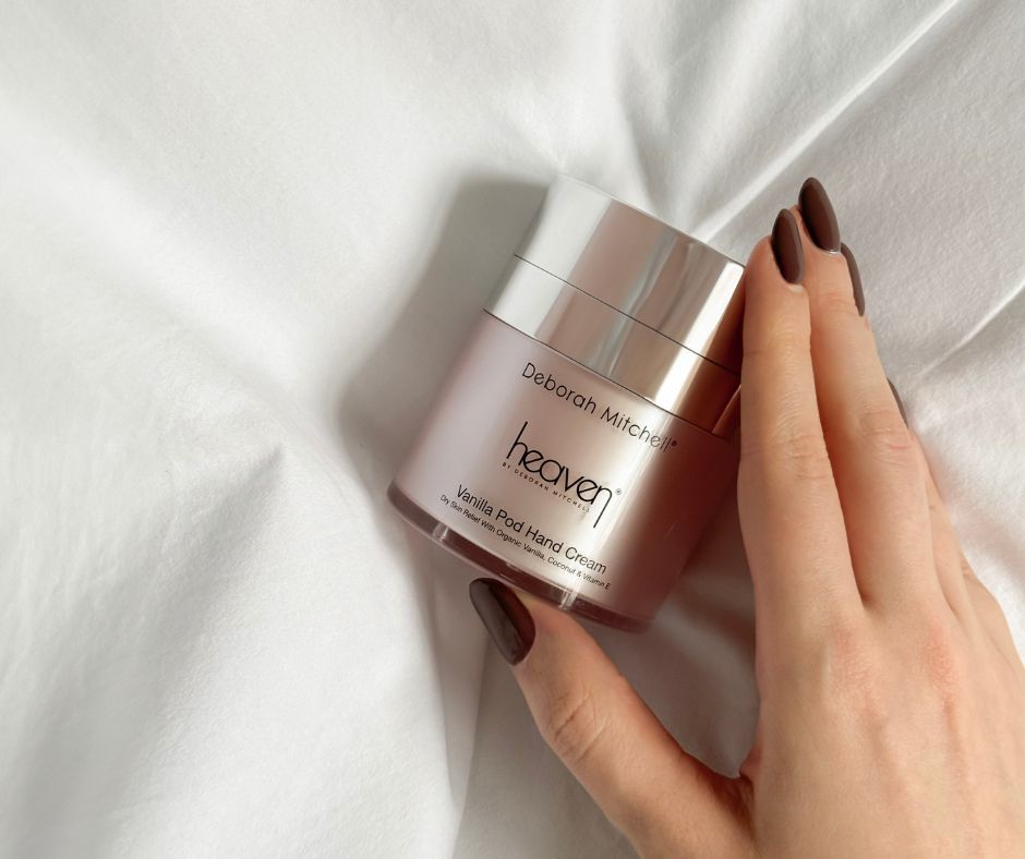 heavenskincare's tweet photo. Take extra care of your hands, one soothing press at a time!☁️💖

Shop Vanilla Pod Hand Cream - https://t.co/Lj58Oox4Qe

#heavenskincare #skincare #vanillapod #handcream #skincareessentials #winterskincare https://t.co/WJlrtU9Em2