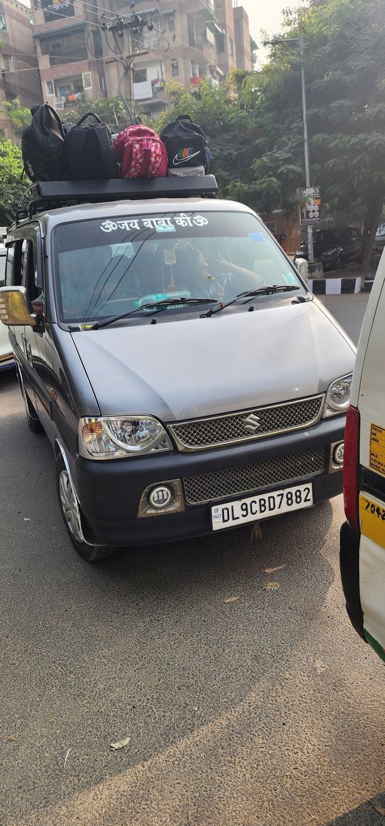 smukerjee99's tweet photo. @dtptraffic @DelhiPolice mini cab drivers with school kids going on wrong side from @maxfortschool endangering safety and attacking residents #Dwarka sector 7. @dcp_southwest not interested in taking any action even after repeated complaints @ndtvindia @AamAadmiParty @aajtak https://t.co/hEsKBT7y5f