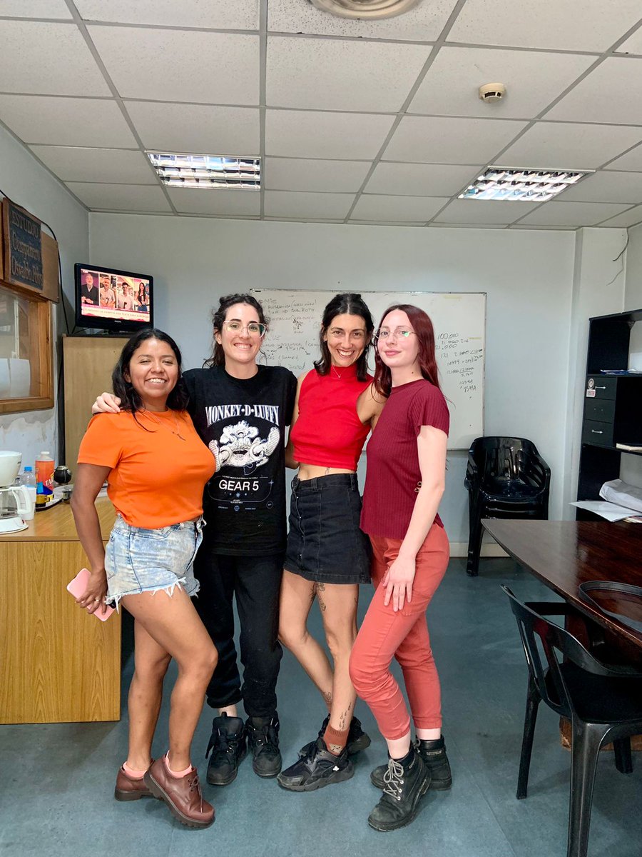 🔈Programa Número 12 disponible en Spotify.
spotifyanchor-web.app.link/e/6NGJZTFArOb
🙏🏾Gracias Estefy Da Rocha por venir a compartir con nosotras ❤️
📣 Próximo Programa 20 de Noviembre, edición Maradoneana. 👄