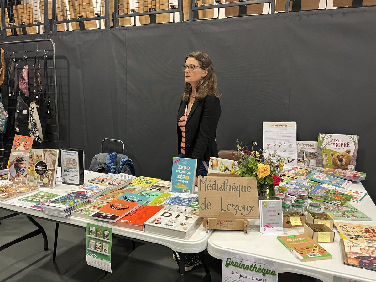 EBrussat's tweet photo. #LEZOUX accueille samedi le 6ieme salon Zéro Déchet du @sbacollecte Avec @ChauvinLionel63 Président nous sommes allés à la rencontre des exposants https://t.co/drOxcX28Td