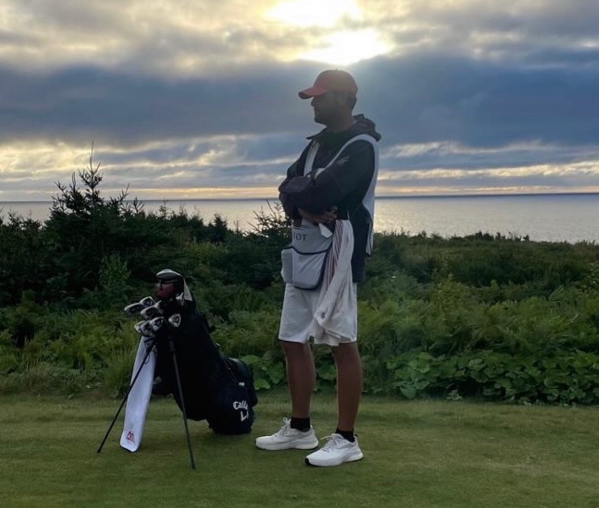 BobWeeksTSN's tweet photo. This is Luke Cyr, who served in Bosnia and Afghanistan, and now a caddie at @CabotCapeBreton He has raised thousands for struggling vets and next year will donate every $ from caddying to his foundation. Listen to his message here and help out if you can: 
https://t.co/rmnn0HAVrB https://t.co/w8Y32HLz3L