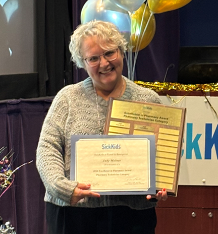 SickKidsRx's tweet image. The @SickKidsRx Pharmacy Technician award was presented to Judy Molnar, SAP technician!