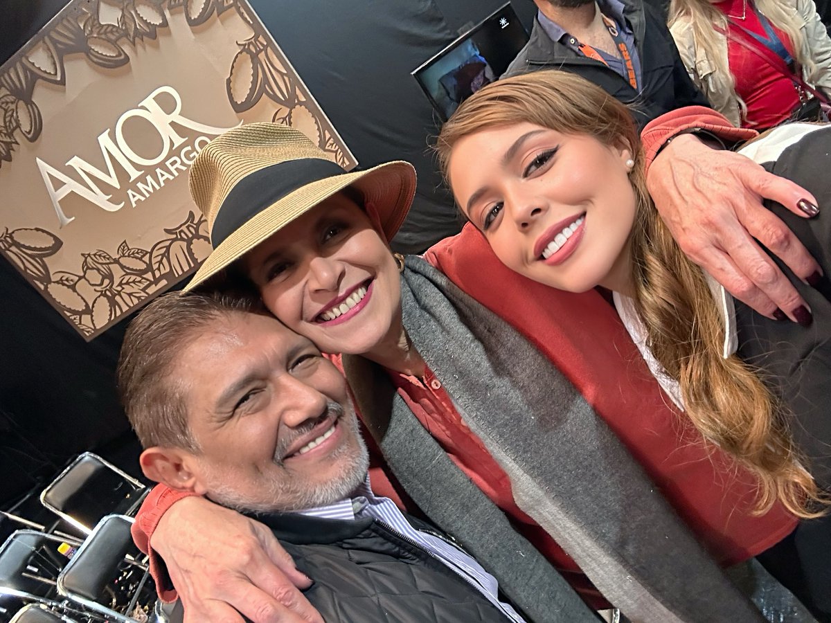 soyevadaniela's tweet photo. HOY NO SE PUEDEN PERDER @amoramargof 📺 por #ElCanalDeLasEstrellas ⭐️@DanielaRomoWeb #AmorAmargo 
#Televisa https://t.co/PhpWq6HmA6
