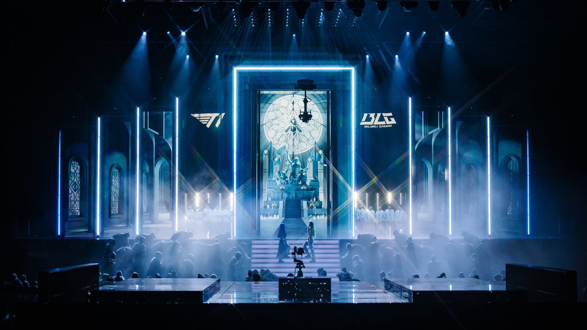 lolesports's tweet photo. #Worlds2024 Finals: Fun Facts!

- Crew members from 29 different countries
- 15.3km (9.5mi) of power cables
- Broadcasted in over 20 languages
- More lasers and pyro than the O2 has ever had
- Largest show in the O2 ever (in terms of weight)
- Four 24 hour Load-in Days plus rehearsal days
- Hamish Hamilton directed this years Worlds OC who has directed the last 15 Super Bowl halftime shows. This year he did Grammys, Oscars, Super Bowl and Worlds!