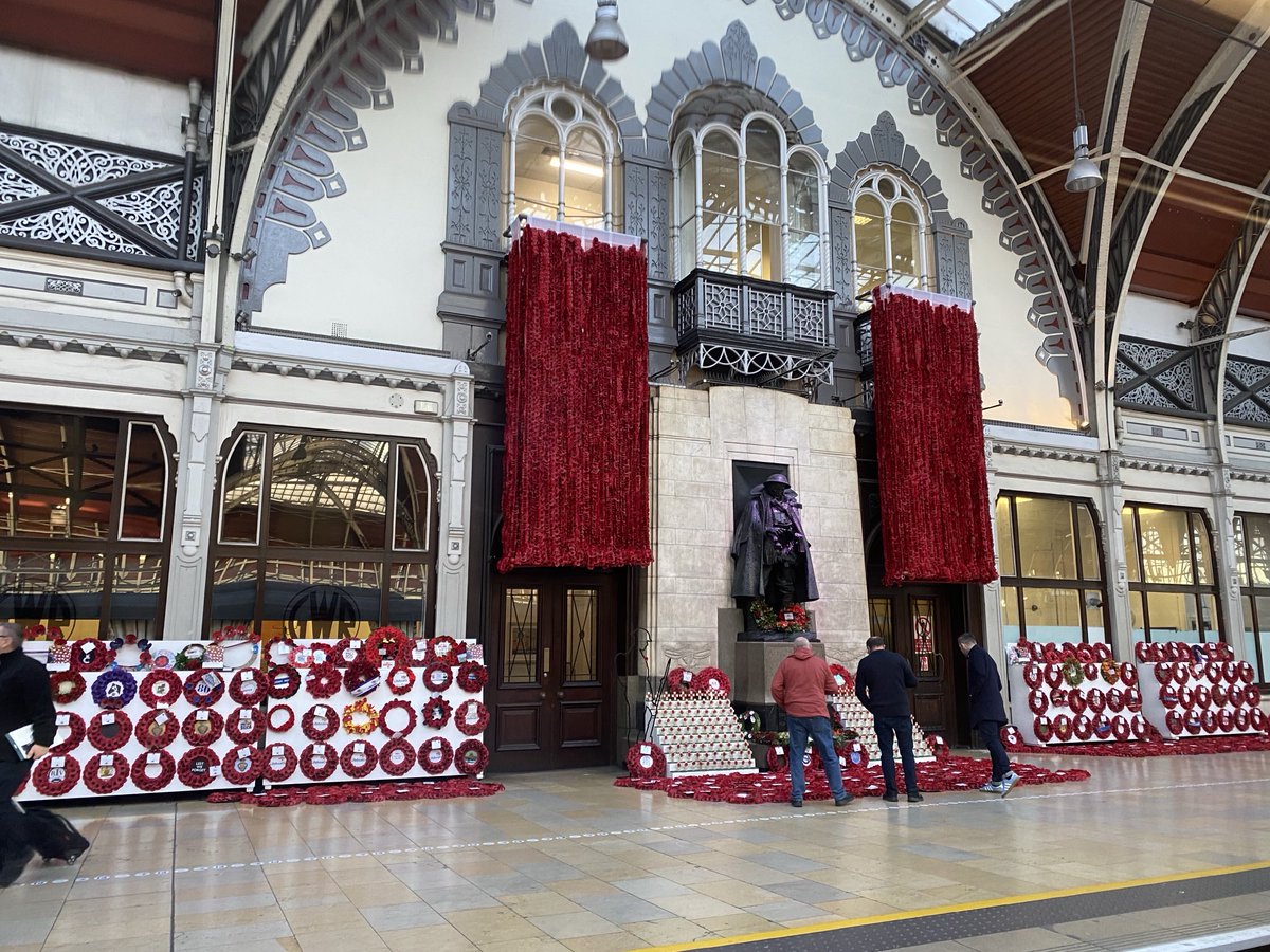 Rather moving memorial at London Paddington today 11/11