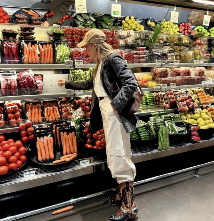 Helloo💌 çok güzel birii <a href="/kokenliege93/">Ege Kökenli</a> • #egekökenli