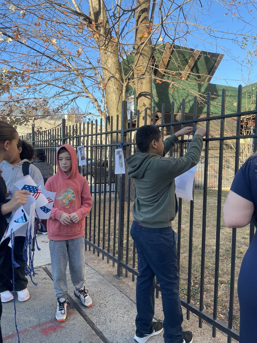 Public School 72 tweet media