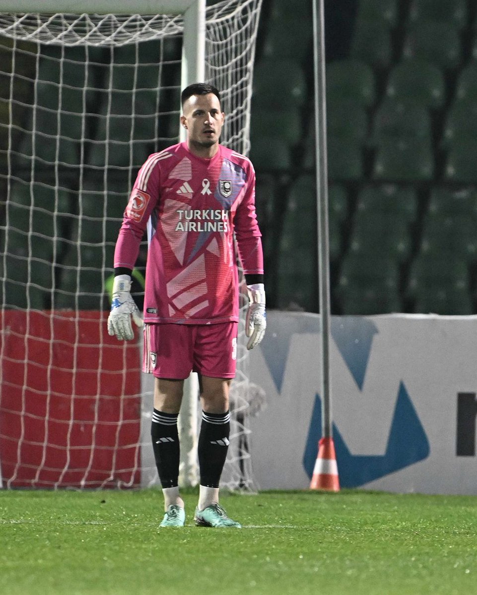 PlbihS's tweet photo. Golman Sarajeva Lovre Rović ima 5️⃣ clean sheetova u 6️⃣ nastupa ove sezone. 🥅 🧤

vs Velež 4:0 ✅️
vs Igman 0:3 ✅️
vs Sloboda Novi Grad 0:2 ✅️
vs Sloboda Tuzla 0:6 ✅️
vs Zrinjski 1:1 ❌️
vs Sloga 2:0 ✅️

Jedini gol kojeg je Rogić primio je bio iz penala za Zrinjski. 📊 https://t.co/BJswrRK1iL