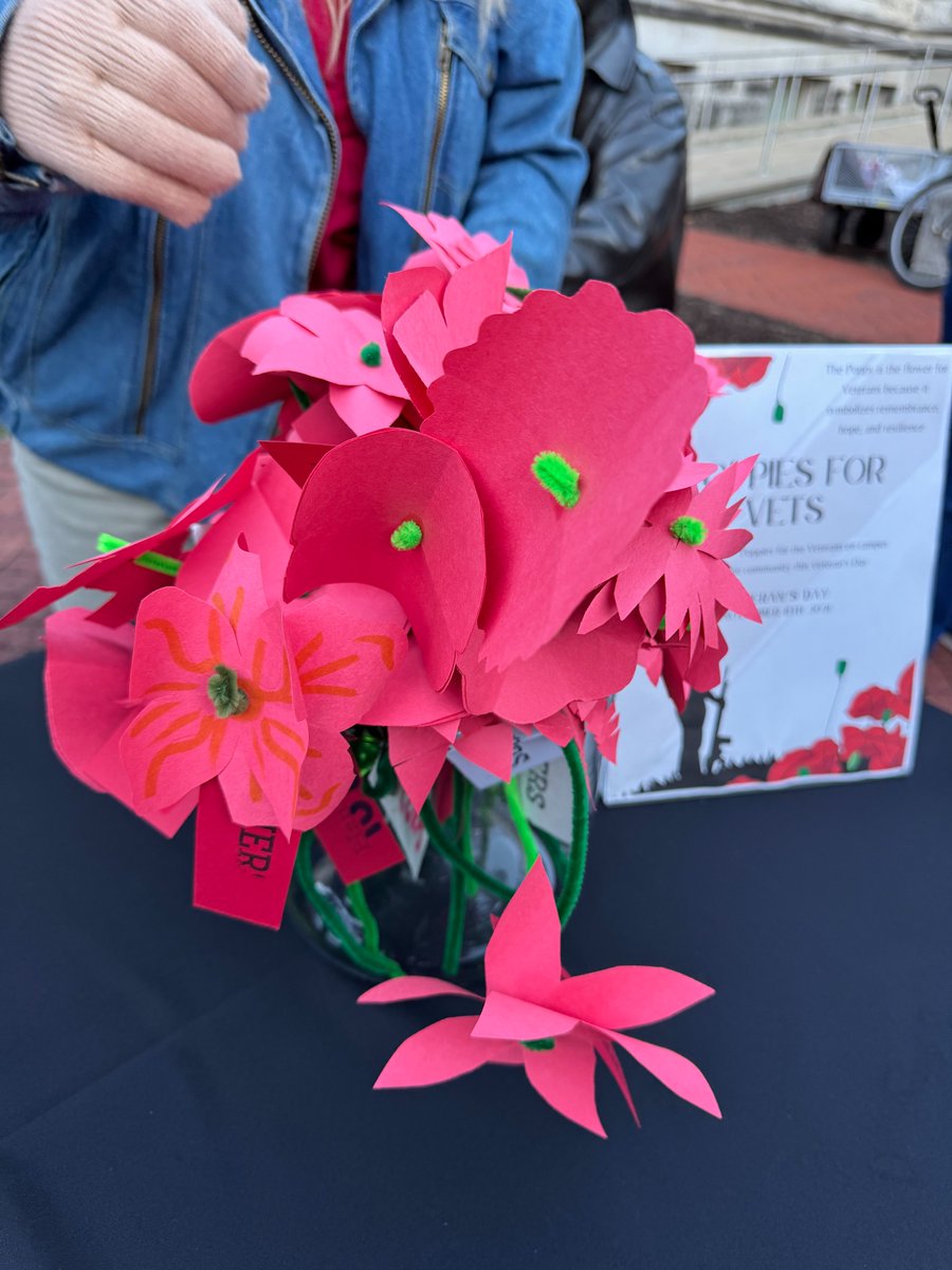 SenatorYoder's tweet image. Honored to attend IU’s Veterans Day event today, celebrating the strength, resilience &amp;amp; commitment of our veterans. Their sacrifices shape the freedoms we cherish. To those who’ve served—thank you for your service, strength &amp;amp; sacrifice. Today &amp;amp; always, we honor you. #VeteransDay