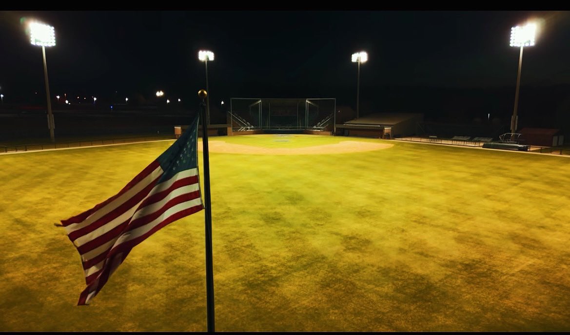 Special thank you to all who served our country! Happy Veterans Day from USCA Baseball! 🇺🇸