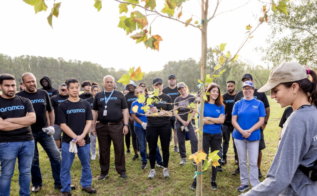 DanielD624's tweet photo. For almost 2 decades, we have partnered with @TreesForHouston to support planting thousands of trees across our city. This year we teamed up with @MotivaLLC &amp; @SABIC_Americas to plant trees in F.M. Law Park in support of the Resilient #Houston plan. 👇... https://t.co/uZOXK8kv8q https://t.co/L6wvZAhWBD