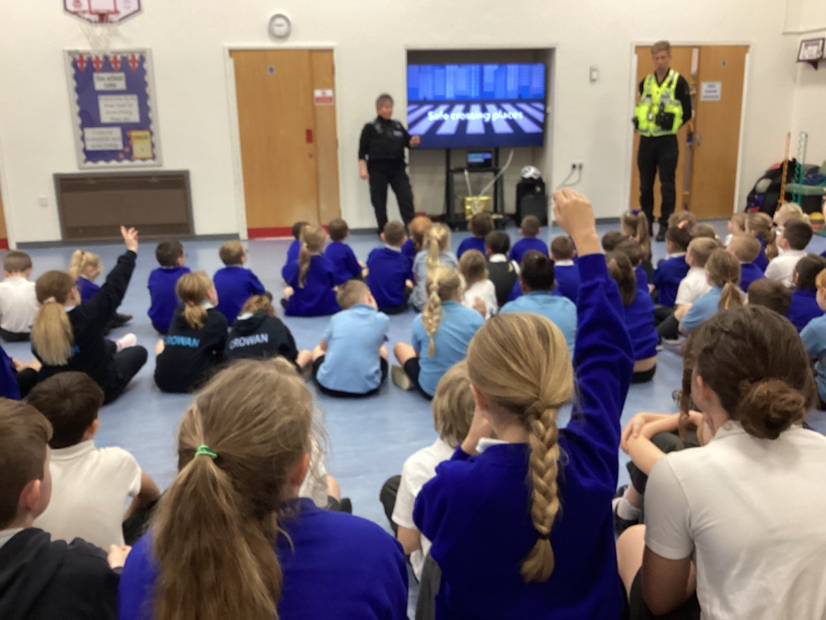 crowanschool's tweet photo. As the days are getting darker and lots of our children walk to and from school, we were very appreciative of a visit from the police to help remind the children about the importance of road safety. https://t.co/2r8lxW70XP
