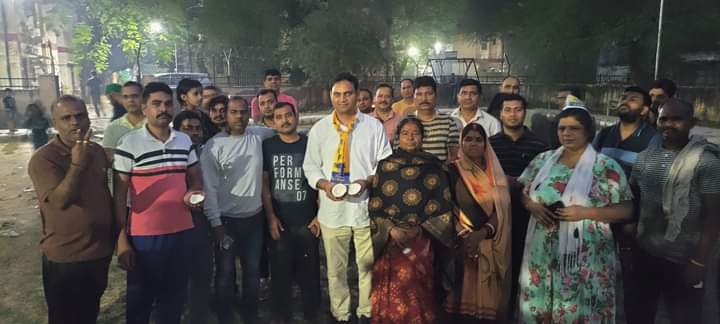 AjayDutt48's tweet photo. अम्बेडकर नगर की जनता की सुविधा हेतु वार्ड 166, पुष्प विहार सेक्टर-7 में सड़क का उद्घाटन किया गया!
हमारा लक्ष्य है कि हम अपने अम्बेडकर नगर को और अधिक विकसित करें और सभी के लिए बेहतर सुविधाएं प्रदान करें।
@ArvindKejriwal @AAPDelhi #pushpvihar #PhirLayengeKejriwal https://t.co/tZWH2Roh5c