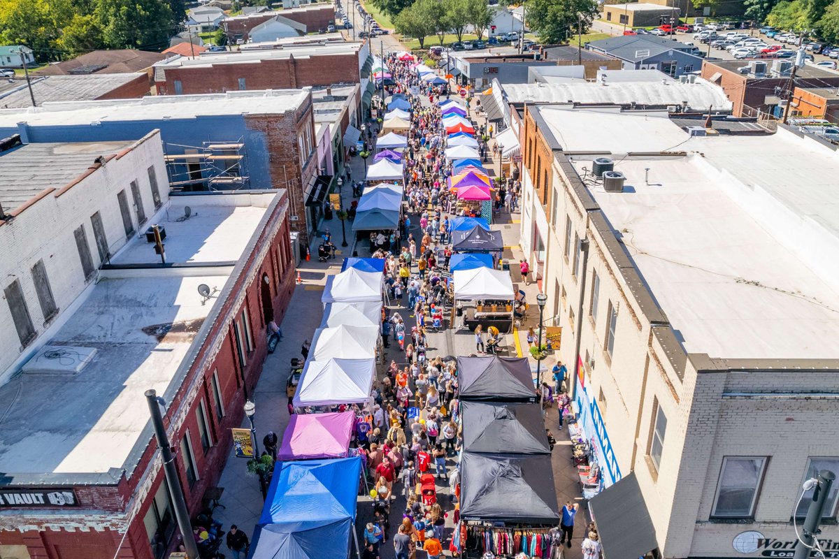November Uptown: l.masc.sc/1124SCD

Several representatives presented during the SC Small Cities Summit in August, describing how their economic development efforts have gained traction. Read how small cities and towns are finding resources to guide revitalization programs.