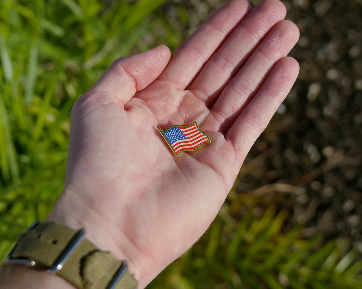 Thank you to all the veterans that took this country's safety into their own hands. We are incredibly grateful for your sacrifice, and it's because of that sacrifice we can freely worship Jesus Christ.

Happy Veterans Day! ✝️🇺🇸

#veteransday #westbradenton
