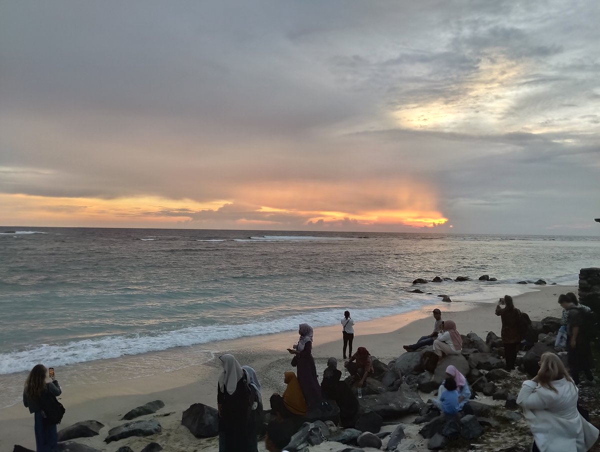 Thank you for a great meeting in Banda Aceh! 🌍 Super friendly, insightful discussions, and fantastic organization by <a href="/univ_syiahkuala/">Universitas Syiah Kuala</a> &amp; <a href="/IRIDeS_TohokuU/">東北大学 災害科学国際研究所</a>.

This year's #AIWEST was especially meaningful as we mark 20 years since the Indian Ocean Tsunami. 🌊 #TsunamiResearch