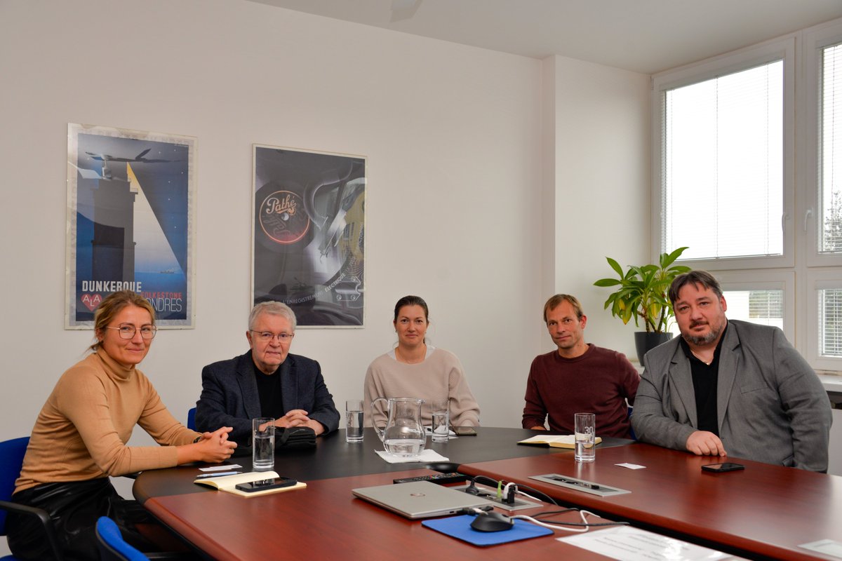 Dnes jsme přivítali paní Mejtovou, Community Officer z nově otevřeného EIT RIS Hub Czechia – klíčového centra na podporu inovací a aktivit EIT v rámci ČR. Těšíme se na další spolupráci pro efektivnější financování výzkumu a inovací! 🚀